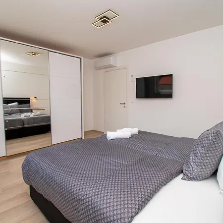 Mina With A Private Pool In