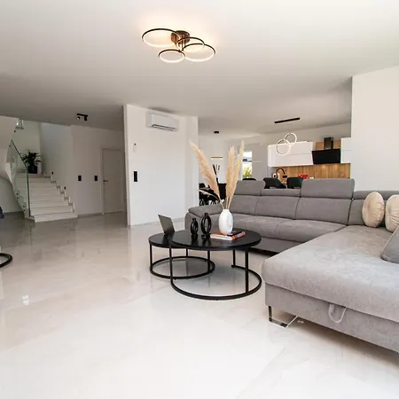 Vila Mina With A Private Pool In