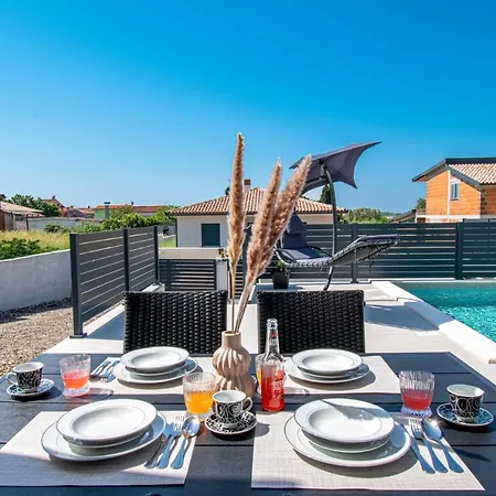 Villa Mina With A Private Pool In