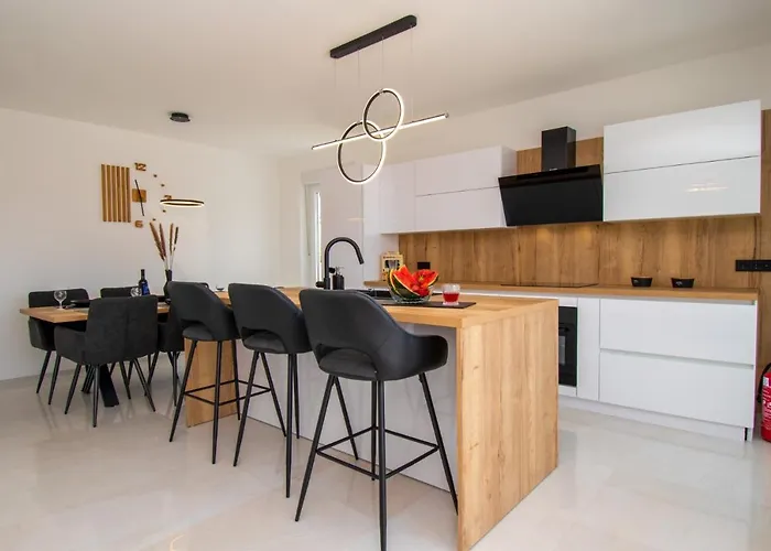 Vila Mina With A Private Pool In