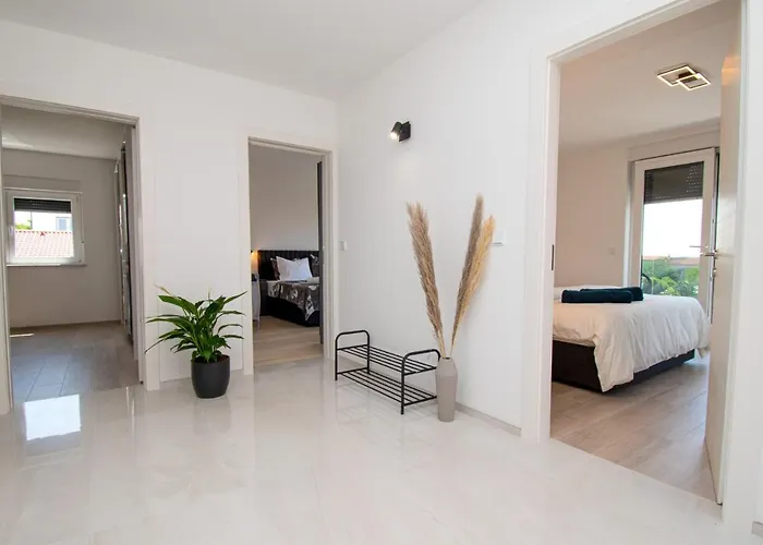 Mina With A Private Pool In Vila *