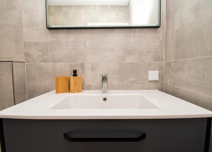 Vila Mina With A Private Pool In Pula