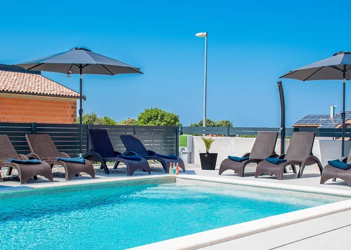 Vila Mina With A Private Pool In