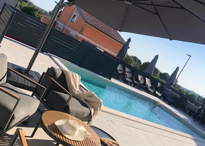 Villa Mina With A Private Pool In